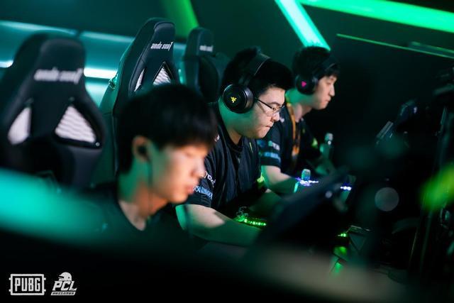 不断跑动拉 不断跑动拉