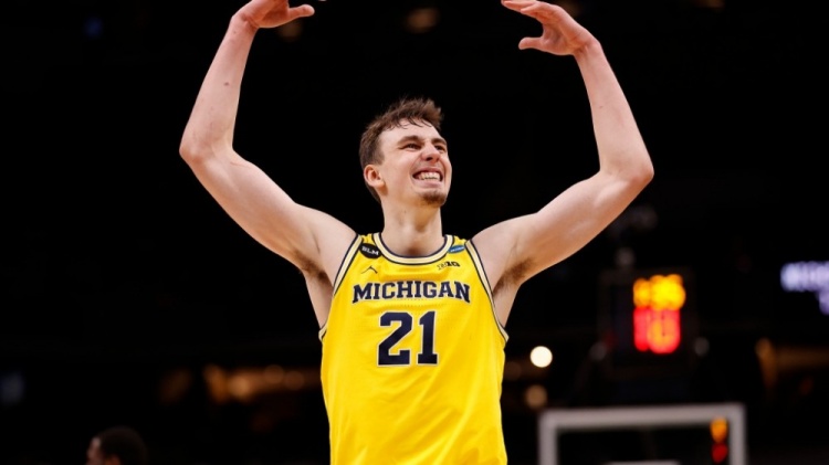 来在引援方 来在引援方